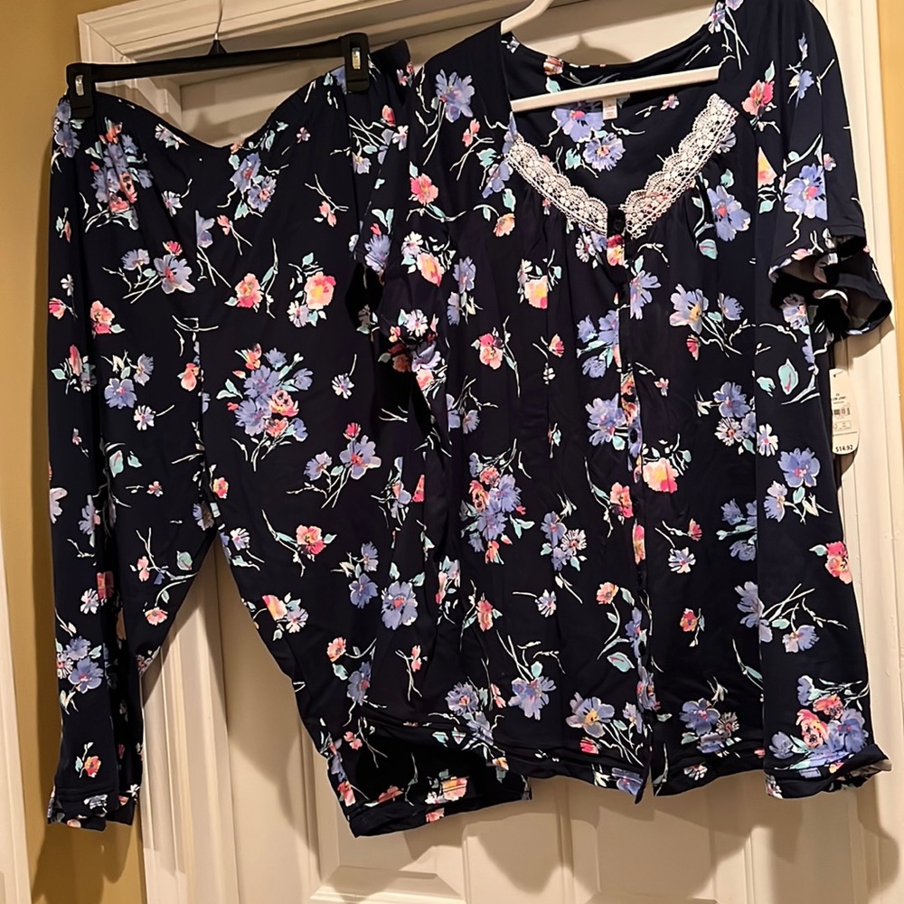 Secret treasures Navy floral pajama set 3X NWT